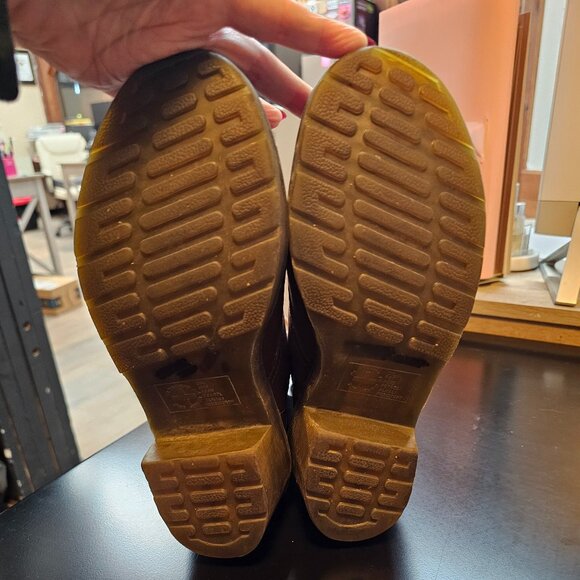 Size US 9 Doc Marten Leather Boots - Picture 4 of 4